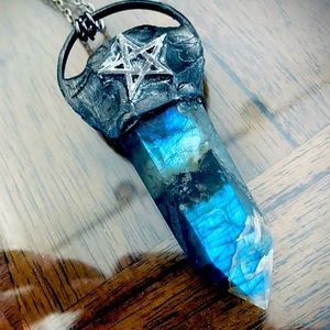 Flashy labradorite point Tiffany method silver pentagram necklace witch core